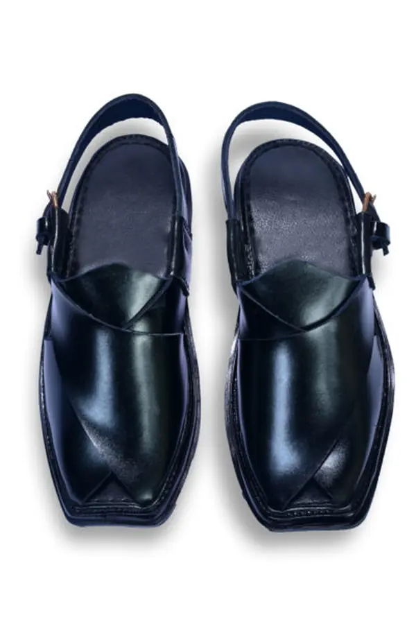 Black Charsadda-style Peshawari chappals